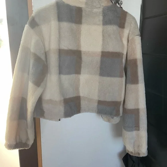 Oodtfash Plaid Fur Jacket(Off White/Taupe) - Picture 4 of 5